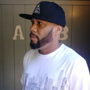 Meet your Posher, Dennis